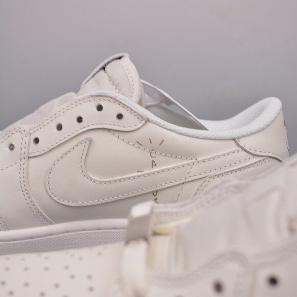 Jordan 1 Retro Low x Travis Scott x Michael Rubin 'White Party' - Picture 8 of 9